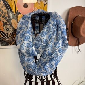 Hamsa infinity scarf